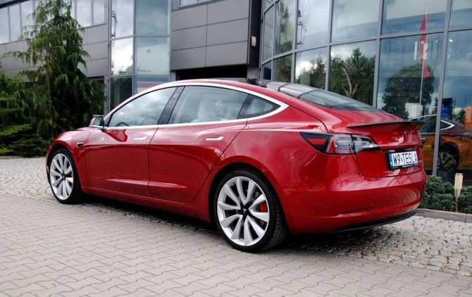 Tesla Model 3 cena 279000 przebieg: 50000, rok produkcji 2019 z Kołobrzeg małe 232